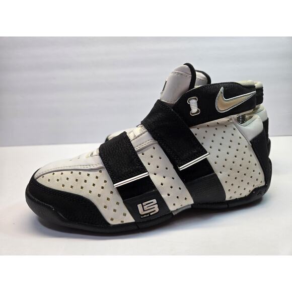 NIKE ZOOM LEBRON JAMES 20-5-5 PE PROMO SAMPLE PLAYER EXCLUSIVE SZ 5.5Y - Picture 2 of 9